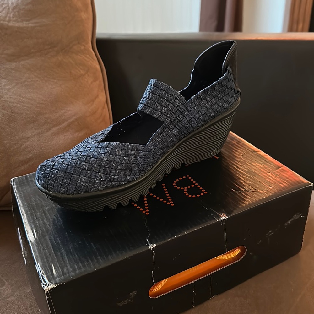 Blue Bernie Mev. Wedge shoes